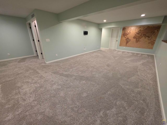 3436 NW 38th TER, Topeka, KS 66618