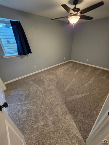 3436 NW 38th TER, Topeka, KS 66618