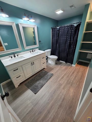 3436 NW 38th TER, Topeka, KS 66618