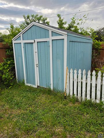 3436 NW 38th TER, Topeka, KS 66618
