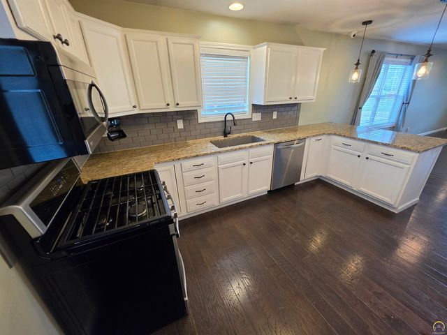 3436 NW 38th TER, Topeka, KS 66618