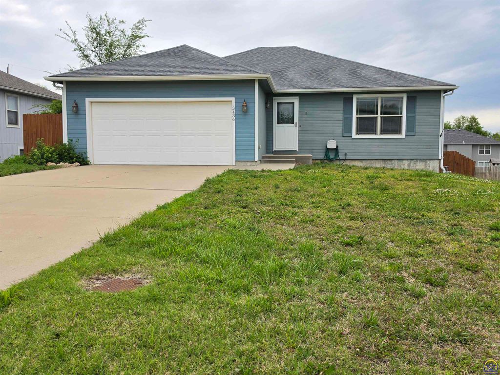 3436 NW 38th TER, Topeka, KS 66618