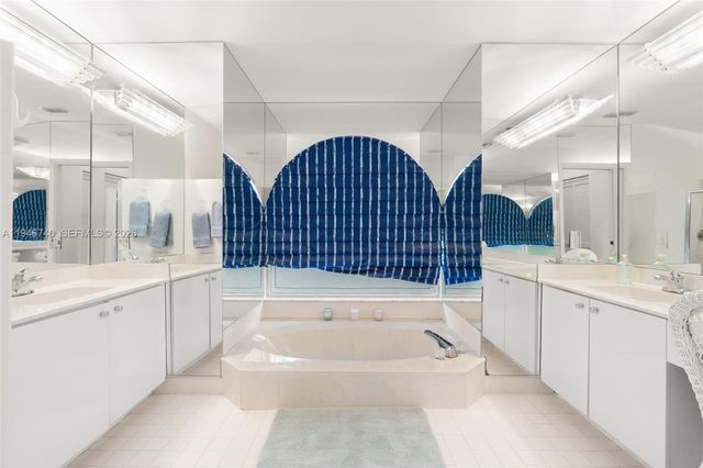 7901 NW 86th Ter, Tamarac, FL 33321