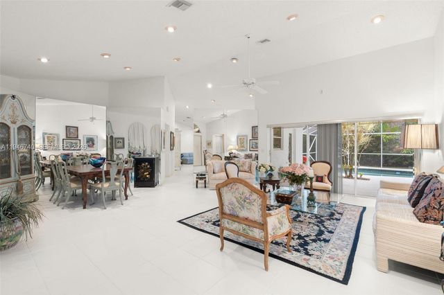 7901 NW 86th Ter, Tamarac, FL 33321