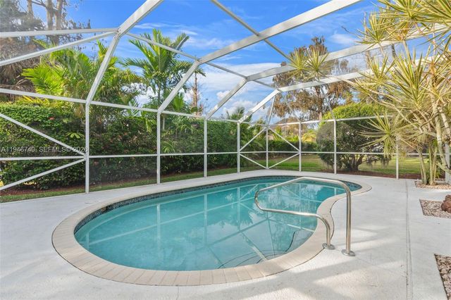 7901 NW 86th Ter, Tamarac, FL 33321