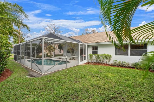 7901 NW 86th Ter, Tamarac, FL 33321