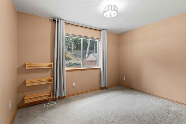 517 W Bolan Ave, Spokane, WA 99224