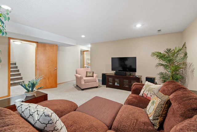 517 W Bolan Ave, Spokane, WA 99224