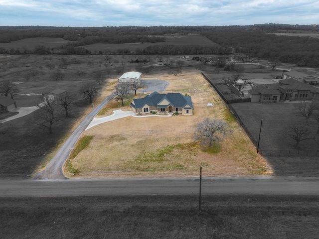8895 Hutcheson Hill Road, Springtown, TX 76082