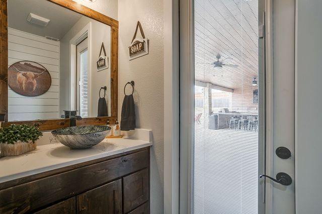 8895 Hutcheson Hill Road, Springtown, TX 76082