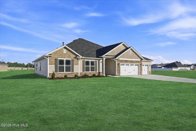 104 Manchester Court, La Grange, NC 28551