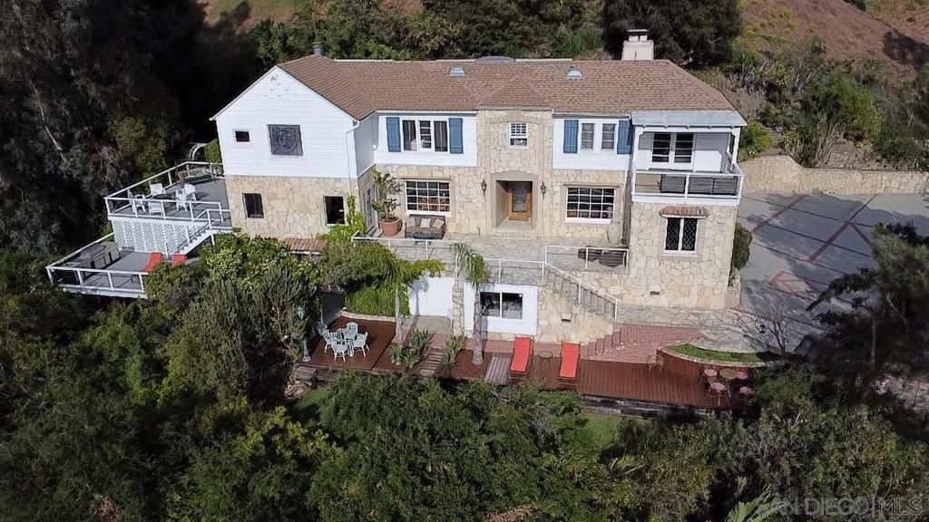 2400 Benedict Canyon Dr, Beverly Hills, CA 90210