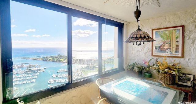 1650 Ala Moana Boulevard 3801, Honolulu, HI 96815