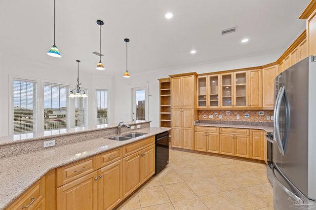 906 Panferio Dr, Pensacola Beach, FL 32561