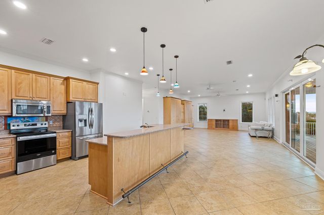 906 Panferio Dr, Pensacola Beach, FL 32561