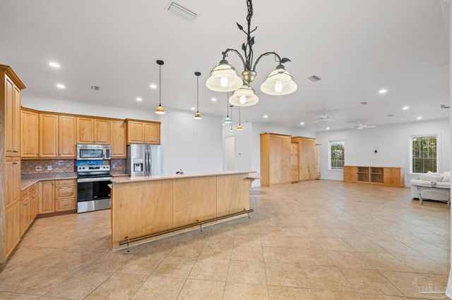 906 Panferio Dr, Pensacola Beach, FL 32561