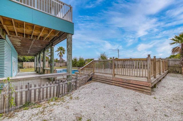 906 Panferio Dr, Pensacola Beach, FL 32561