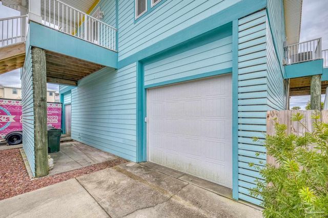 906 Panferio Dr, Pensacola Beach, FL 32561