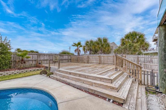 906 Panferio Dr, Pensacola Beach, FL 32561