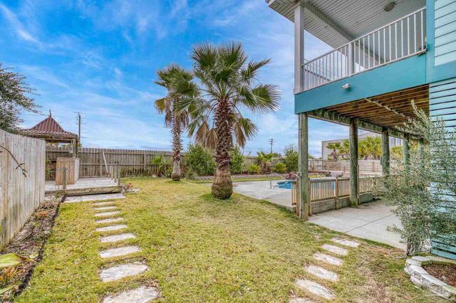 906 Panferio Dr, Pensacola Beach, FL 32561
