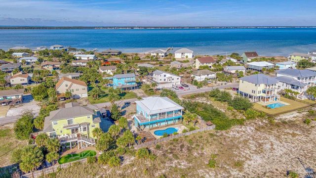 906 Panferio Dr, Pensacola Beach, FL 32561