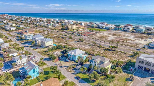 906 Panferio Dr, Pensacola Beach, FL 32561