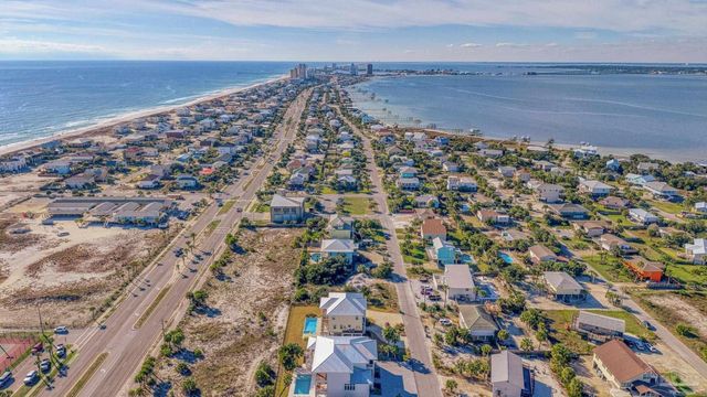 906 Panferio Dr, Pensacola Beach, FL 32561