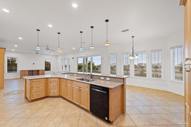 906 Panferio Dr, Pensacola Beach, FL 32561