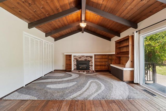 4808 Westminster Pl, Santa Rosa, CA 95405