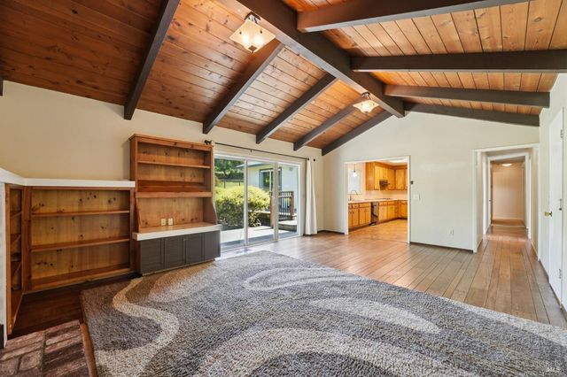 4808 Westminster Pl, Santa Rosa, CA 95405