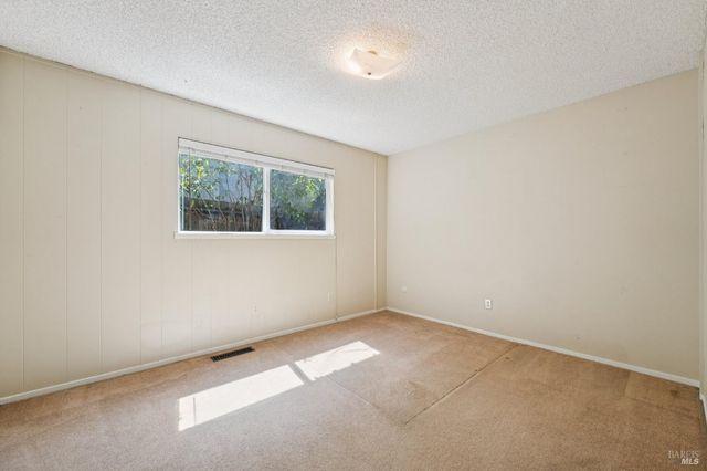 4808 Westminster Pl, Santa Rosa, CA 95405