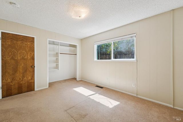 4808 Westminster Pl, Santa Rosa, CA 95405