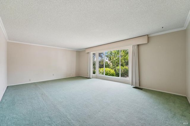 4808 Westminster Pl, Santa Rosa, CA 95405