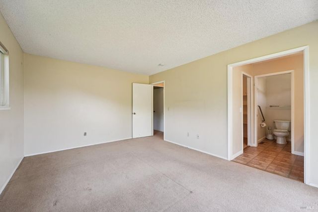 4808 Westminster Pl, Santa Rosa, CA 95405