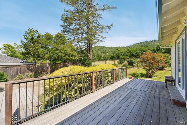 4808 Westminster Pl, Santa Rosa, CA 95405