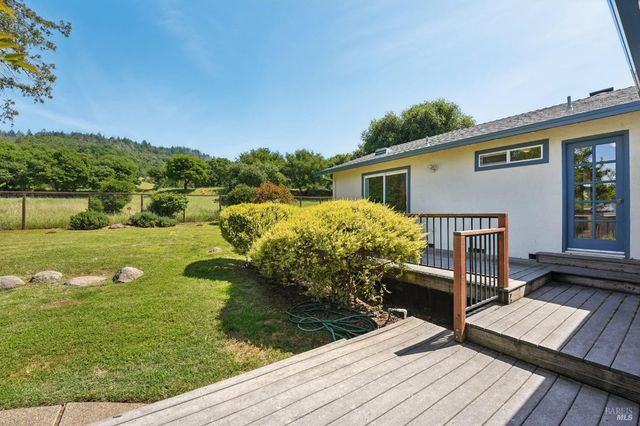 4808 Westminster Pl, Santa Rosa, CA 95405