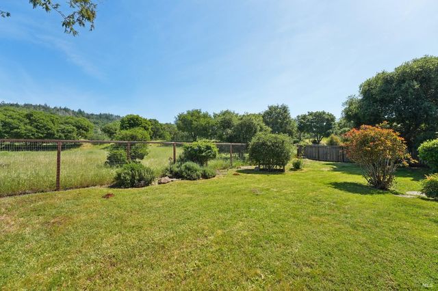 4808 Westminster Pl, Santa Rosa, CA 95405