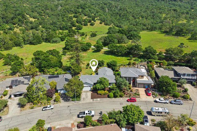 4808 Westminster Pl, Santa Rosa, CA 95405