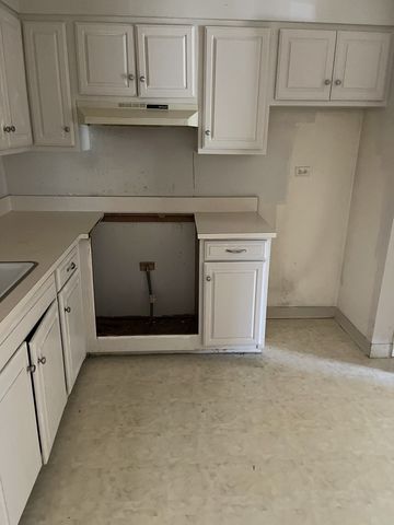 4039 Saratoga Avenue C101, Downers Grove, IL 60515