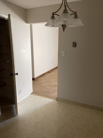 4039 Saratoga Avenue C101, Downers Grove, IL 60515