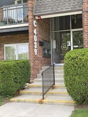 4039 Saratoga Avenue C101, Downers Grove, IL 60515