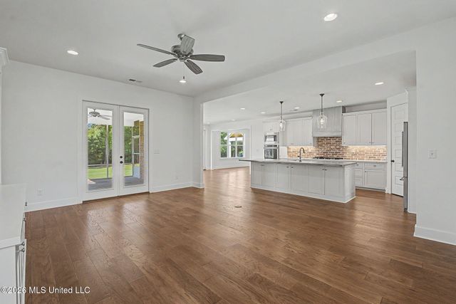 4493 Pleasant Breeze Drive, Olive Branch, MS 38654
