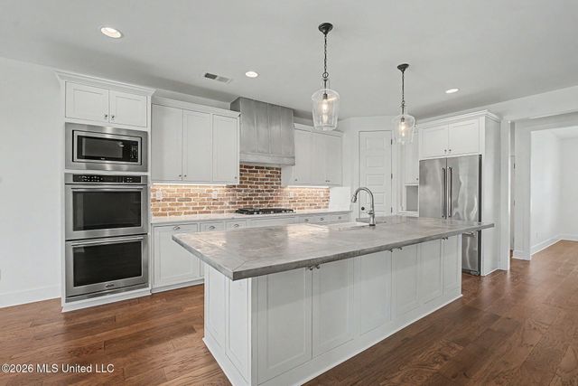 4493 Pleasant Breeze Drive, Olive Branch, MS 38654