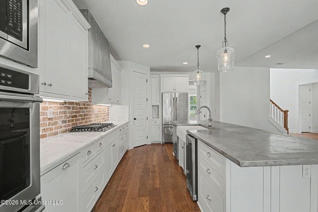 4493 Pleasant Breeze Drive, Olive Branch, MS 38654