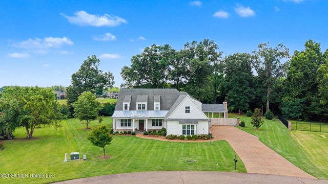 4493 Pleasant Breeze Drive, Olive Branch, MS 38654