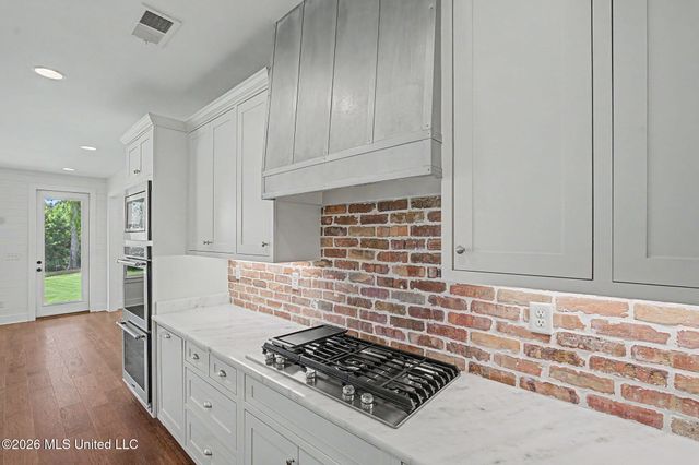 4493 Pleasant Breeze Drive, Olive Branch, MS 38654