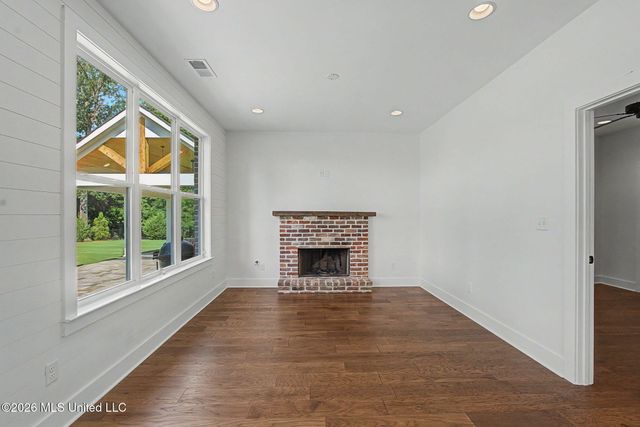 4493 Pleasant Breeze Drive, Olive Branch, MS 38654