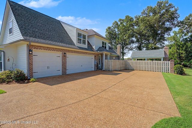 4493 Pleasant Breeze Drive, Olive Branch, MS 38654