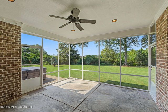 4493 Pleasant Breeze Drive, Olive Branch, MS 38654