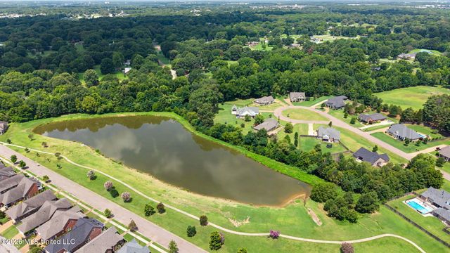 4493 Pleasant Breeze Drive, Olive Branch, MS 38654